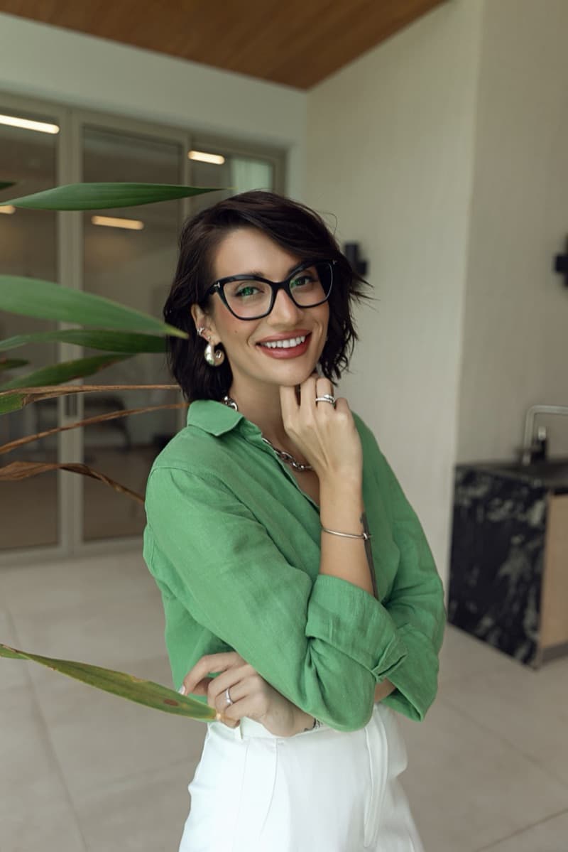 Lina, Verkaufsleiterin bei Invest Phuket